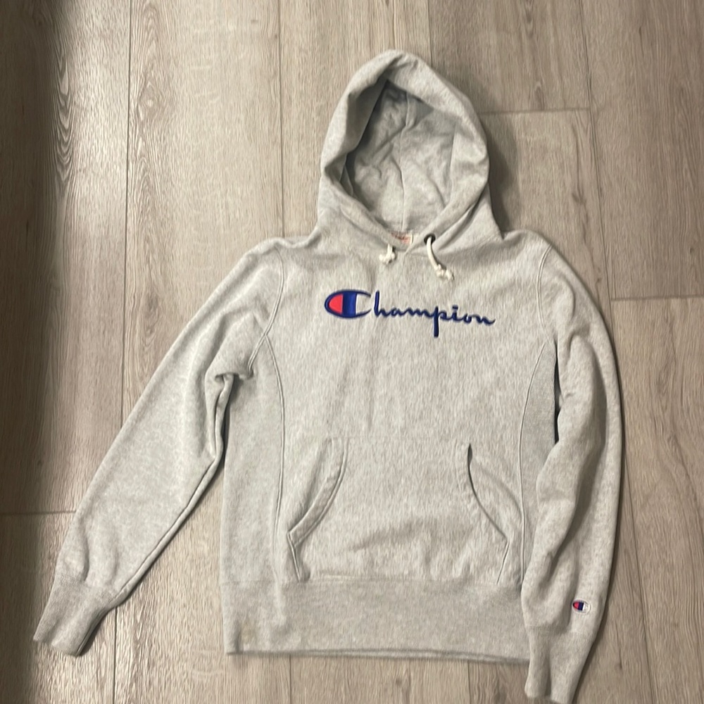Champion women’s hoodie Size L